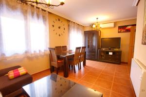 Cuencaloft Relax en familia con barbacoa