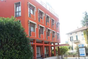 3 star hotell Aries Lesa Itaalia