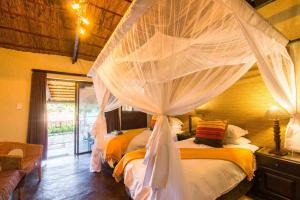 Umkumbe Safari Lodge Riverside