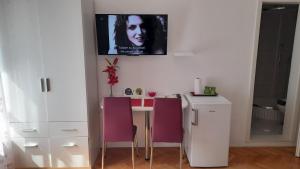 Rooms Miletic near the Palace