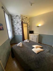 Hotels Hotel Restaurant Le Saint Gillois : photos des chambres