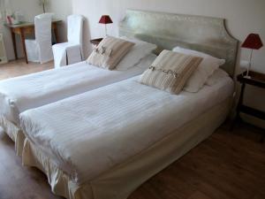 Hotels Logis Hotel Le Central : photos des chambres
