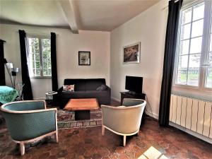 Maisons de vacances Tourterelle, a proximite de Auxerre et Chablis : photos des chambres