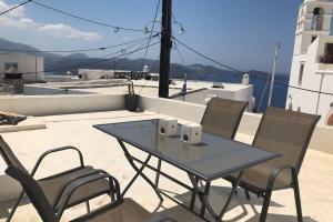 Rallou Traditional House Plaka Milos Greece