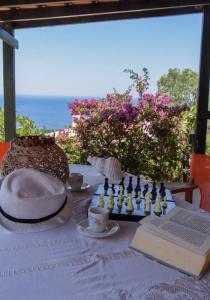 The little house on the hill of Myrties