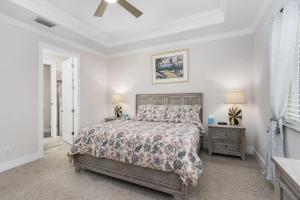 Amazing outdoor living on a freshwater canal, 4 bedrooms, pet-friendly - Villa Becky