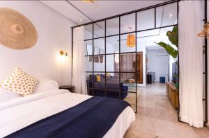 Stylish Studio(WiFi, Netflix, Pool, AC, Nespresso)