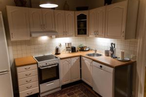 Mysig takvåning med balkong