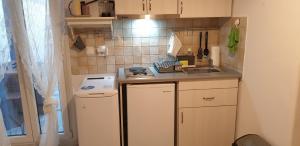 La Playa Studio Best location close to the Beach & center