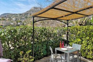 Charmant 2 pièces + terrasse entouré de verdure