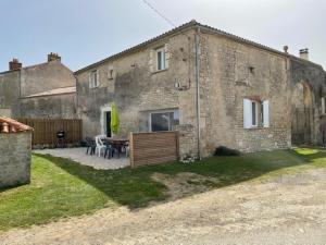 Maisons de vacances La Commanderie des Templiers Gite 4 etoiles : photos des chambres