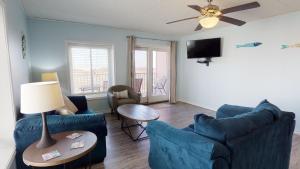 One-Bedroom Apartment room in Island Retreat 131 condo