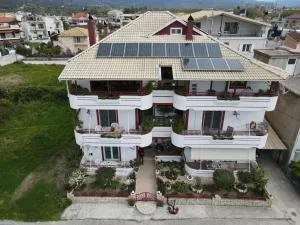 Elenas Apartments - Vrýsi