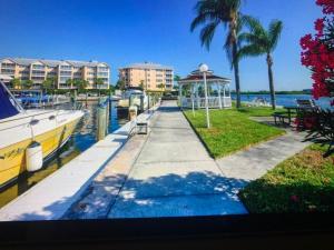 Harbor Towers Yacht and Racquet Club on Siesta Key
