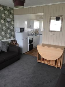 2 bed dog friendly chalet on sunbeach Scratby
