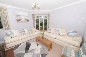 The Bungalow at Seaways, Sleeps 11 +