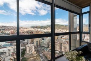 HomeForGuest NEW Modern Penthouse Apartment with panoramic views of Santa Cruz