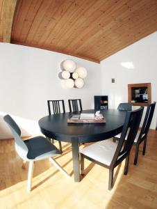 The Seefeld Retreat - Central Family Friendly Chalet - Mountain Views