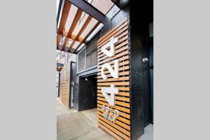 3E - *Renovated* 3 min to Hillman Cancer Center Sleeps 6