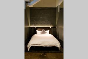 3E - *Renovated* 3 min to Hillman Cancer Center Sleeps 6