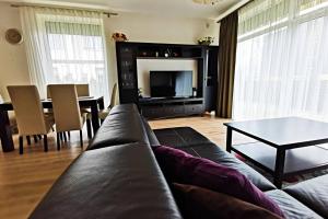 Vila La Familia Kunigiškės