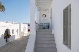 SALTY 2 Brand New 1 BD apartment in the heart of Naousa Paros Greece