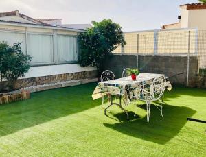Magnífica casa con jardín y barbacoa en Roses