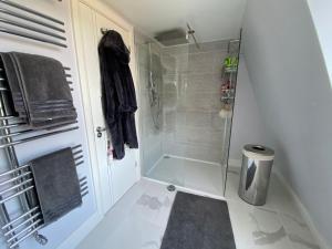 3 bed Apartment in Colliers Wood