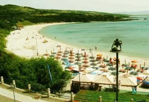 Borgo Spiaggia Isola Rossa - 罗萨岛