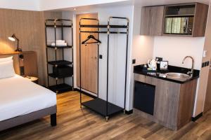 Hotels Novotel Suites Nice Airport : photos des chambres