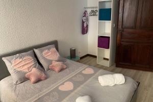 Appartements LE CENTRE VILLE AU CALME : photos des chambres