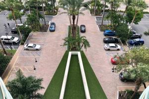 Spacious 1BR on the Beach, The Tides, Hollywood,FL