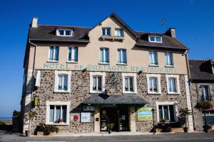 Hotels Logis Hotel Le Bretagne : photos des chambres