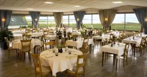 Logis Hôtel Le Bretagne - 滨海勒维维耶