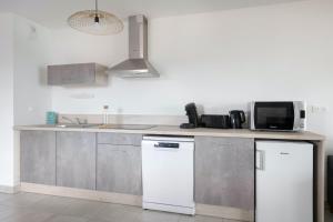 Face à la mer, bel appartement pour 8
