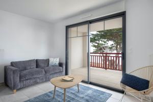 Face à la mer, bel appartement pour 8