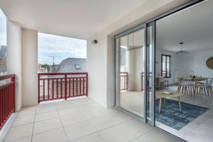 Face à la mer, bel appartement pour 8