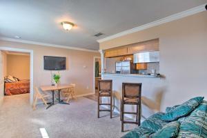 Remodeled Ranch Apt in Sanger: 12 Mi to Lake!