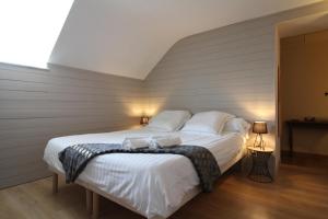 B&B / Chambres d'hotes Le Colombier : Chambre Double avec Salle de Bains Privative