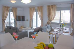 New Big Modern City Center Apartment