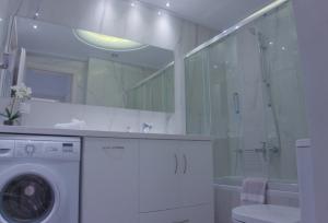 New Big Modern City Center Apartment