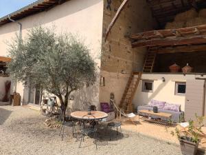 B&B / Chambres d'hotes La Grange de la Batone - Bed and Breakfast : photos des chambres