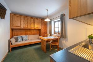 One-Bedroom Apartment room in Hotel Zirbenhof