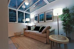 Green & Sunny Apartment