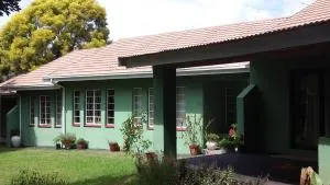 Sugarbush & Burgundy - Zeerust