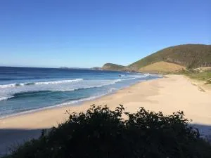 Villa Manyana - Coastal Getaway - Blueys Beach - Forster