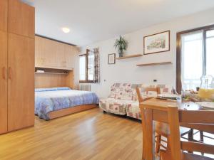 Studio Apt 14 by Interhome