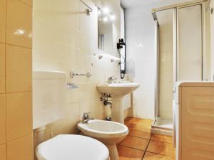 Apartment Apt 2 by Interhome