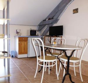 Appartements Les Figuiers : Studio