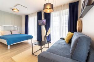 Green Shine Apartment, By Cohost